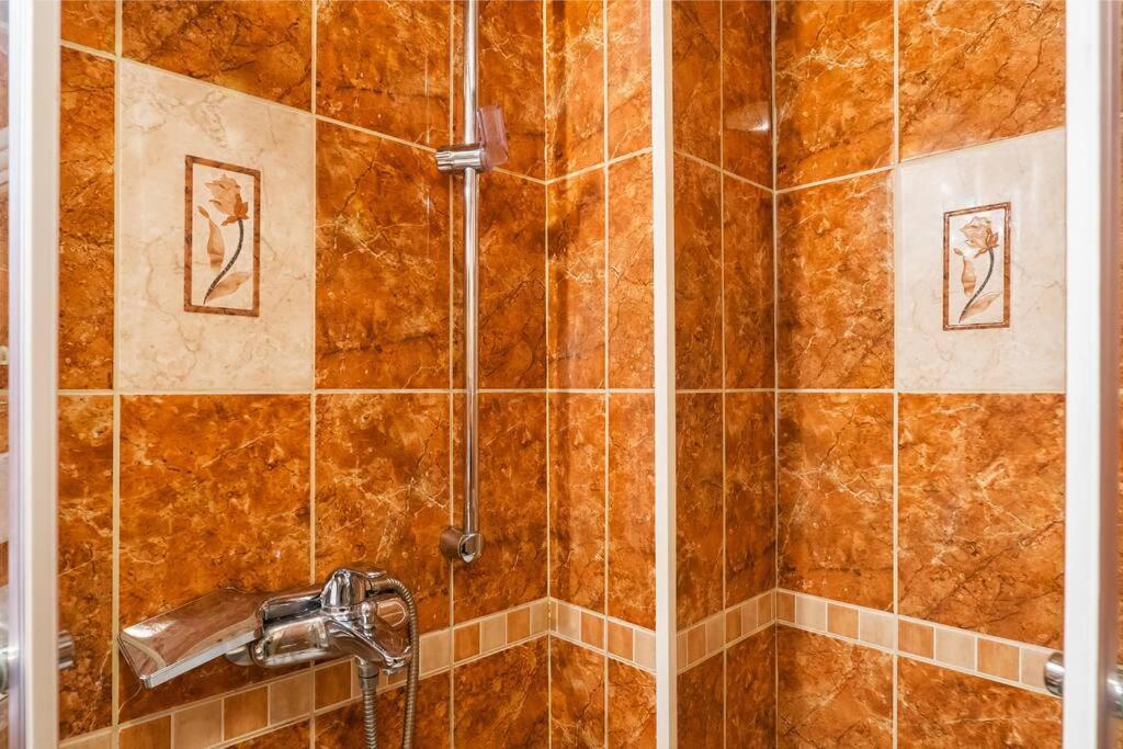 Relaxing 2Bd Apartment, Ground Floor - Walk To Old Town Split Exterior foto