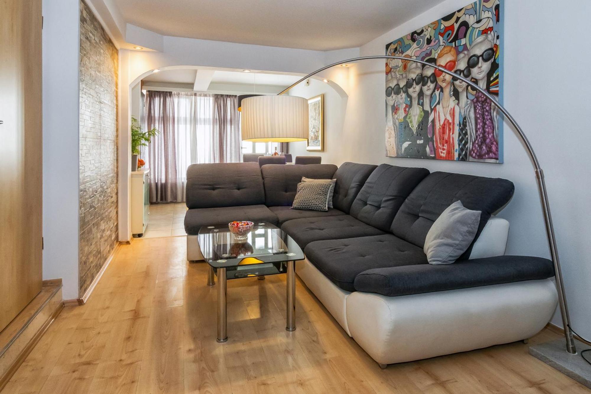 Relaxing 2Bd Apartment, Ground Floor - Walk To Old Town Split Exterior foto