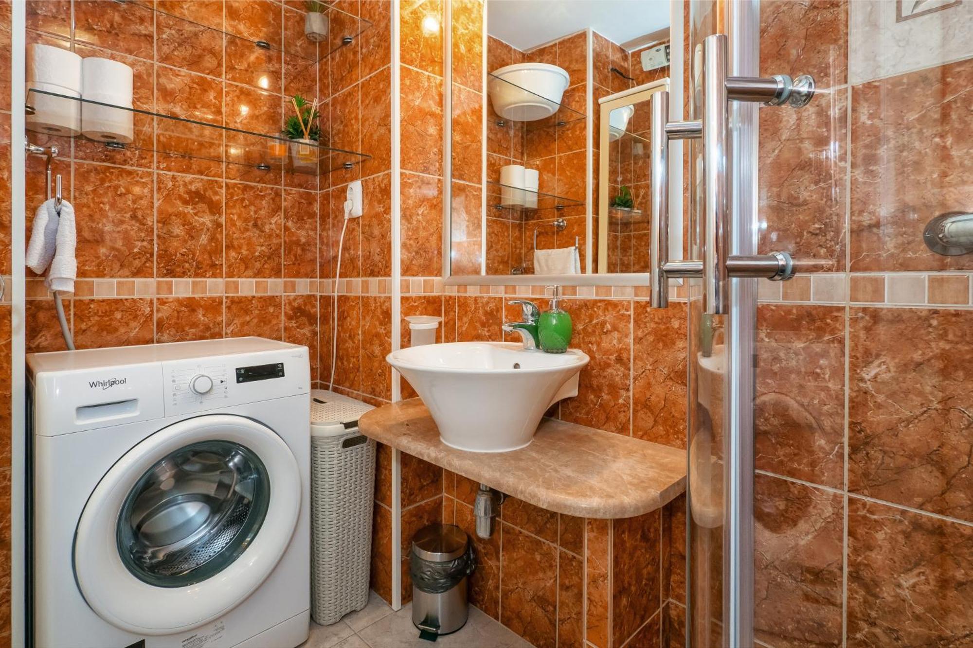 Relaxing 2Bd Apartment, Ground Floor - Walk To Old Town Split Exterior foto