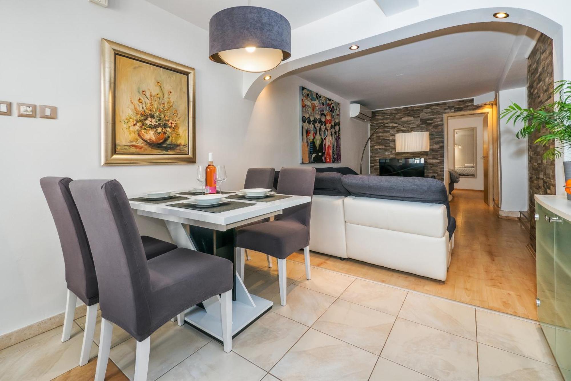 Relaxing 2Bd Apartment, Ground Floor - Walk To Old Town Split Exterior foto